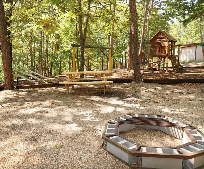 3 Bedroom Vacation Home Next To Silver Dollar City Branson Dış mekan fotoğraf